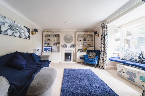 2 bedroom flat for sale, English Court, Surrey Road BH2