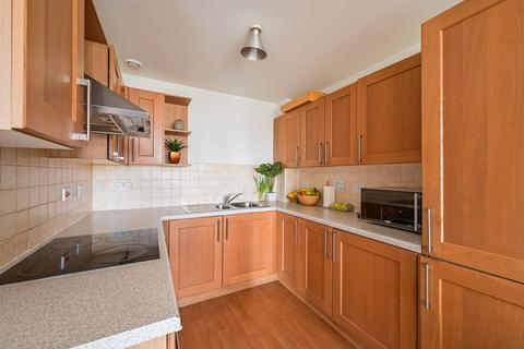 2 bedroom flat for sale, London E3