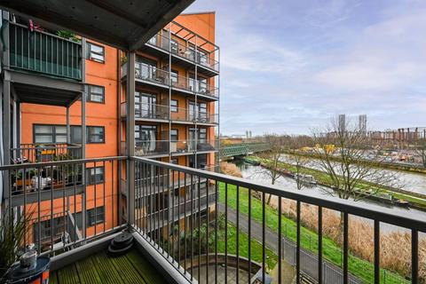 2 bedroom flat for sale, London E3