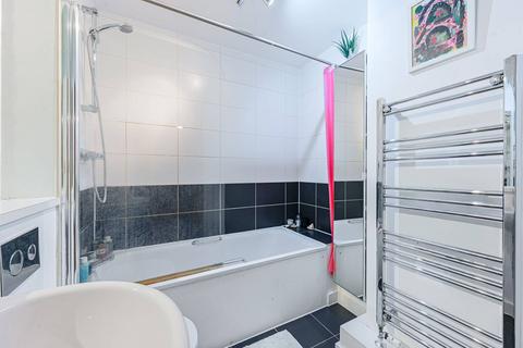1 bedroom flat for sale, Theatre Place, New Cross, London, SE14