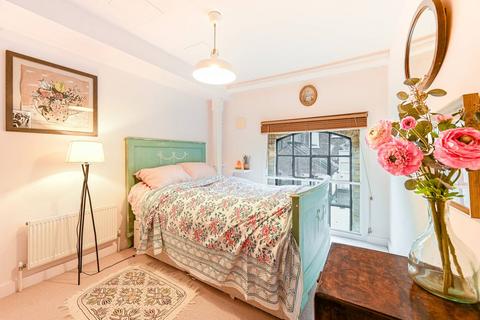 1 bedroom flat for sale, Theatre Place, New Cross, London, SE14