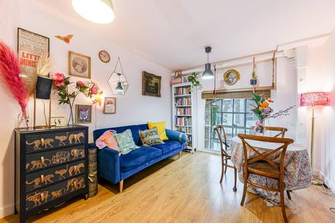 1 bedroom flat for sale, Theatre Place, New Cross, London, SE14