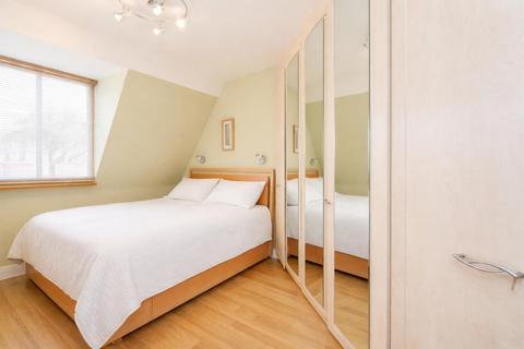 1 bedroom flat to rent, Collingham Gardens, Earls Court, London