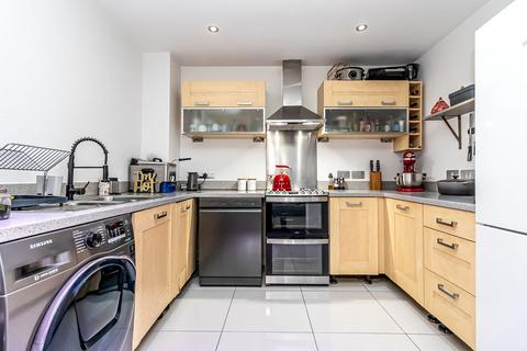 2 bedroom flat for sale, Gisors Road, Southsea