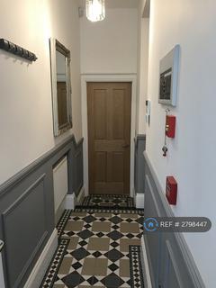 2 bedroom flat to rent, Veronica Road, London, SW17