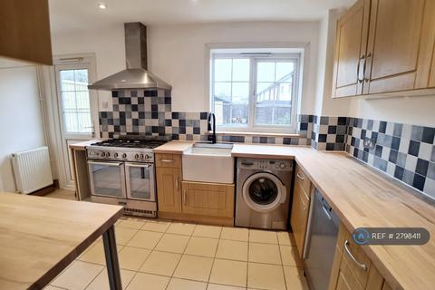 4 bedroom terraced house to rent, The Chantry, Harlow, CM20