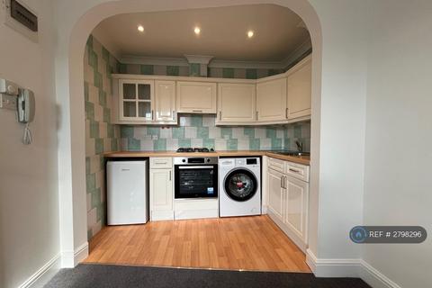 1 bedroom flat to rent, Howitt Road, London, NW3