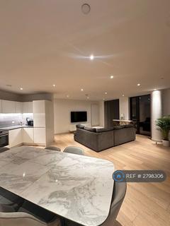 3 bedroom flat to rent, Admiralty Avenue, London, E16
