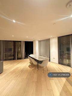 3 bedroom flat to rent, Admiralty Avenue, London, E16