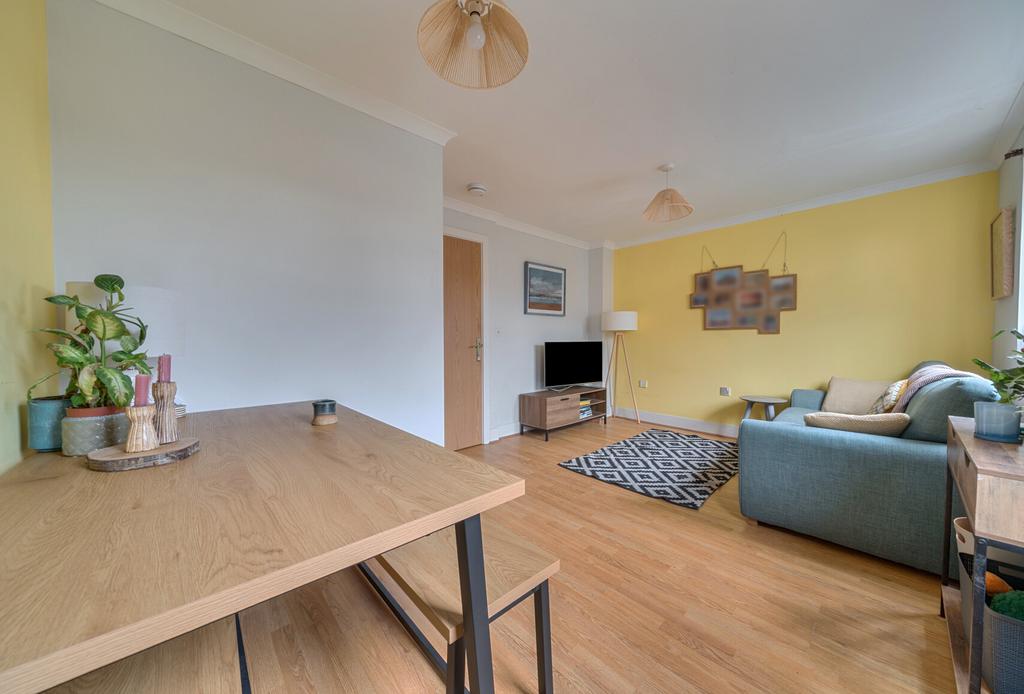 Sitting/Dining Room