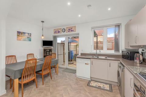 3 bedroom terraced house for sale, Bywater Drive, Banbury