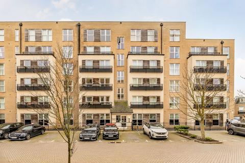 undefined, Lanadron Close, Isleworth TW7