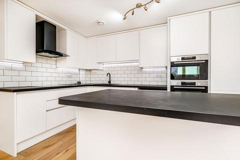undefined, Lanadron Close, Isleworth TW7