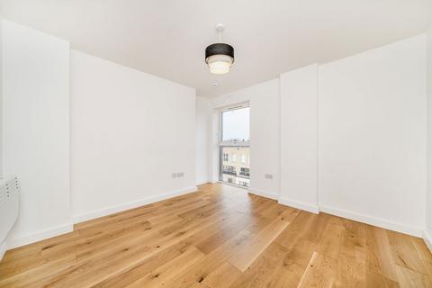 undefined, Lanadron Close, Isleworth TW7