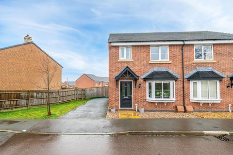 3 bedroom semi-detached house to rent, Hough Way, Shifnal, TF11 9PF