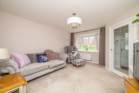 3 bedroom semi-detached house to rent, Hough Way, Shifnal, TF11 9PF