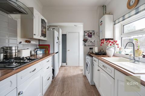 2 bedroom end of terrace house for sale, Queens Avenue, Snodland, ME6