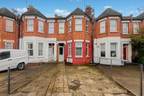 2 bedroom property for sale, Pinner Road, Harrow