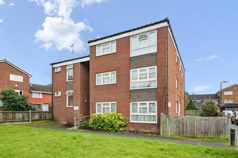 1 bedroom flat for sale, Hendren Close, Greenford