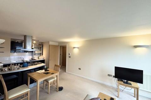 1 bedroom flat to rent, Throwley Way, Sutton