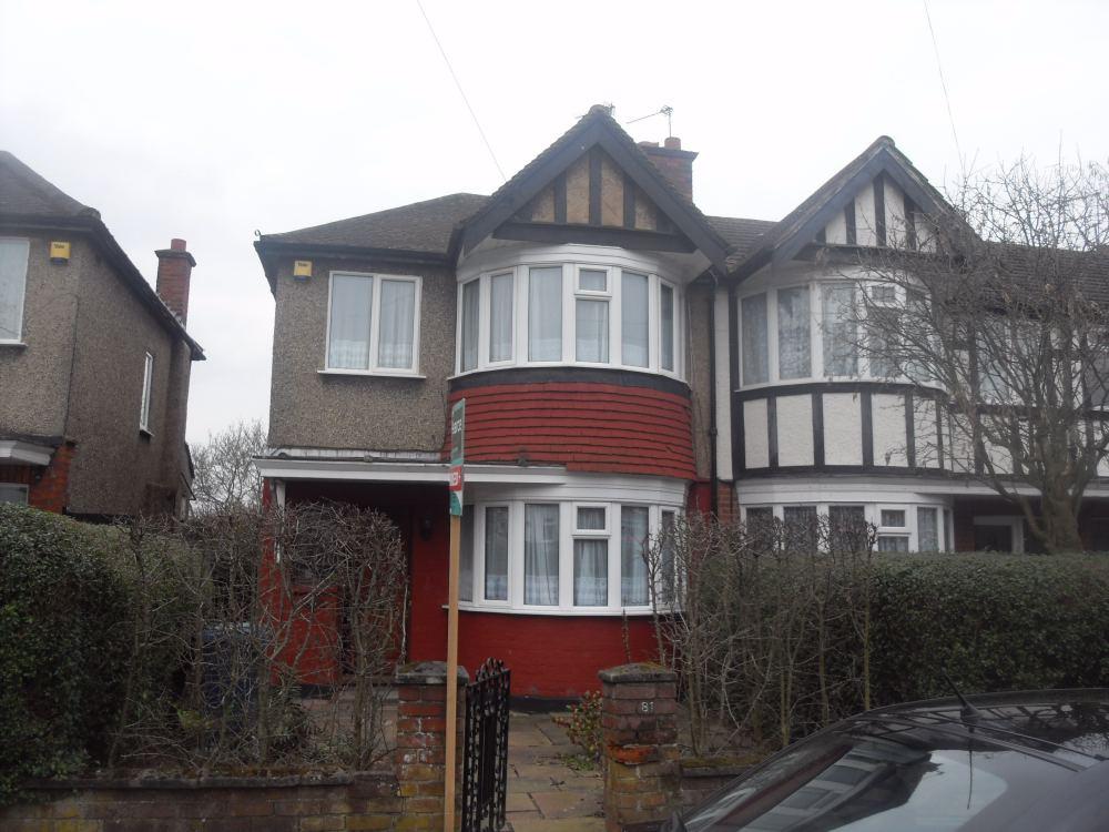 3 Bedroom End Of Terrace House For Rent In Rayner