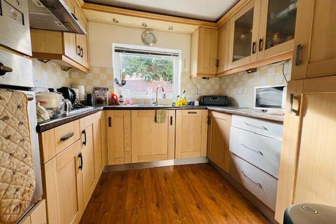 3 bedroom semi-detached house for sale, Moorhey Drive, Preston PR1