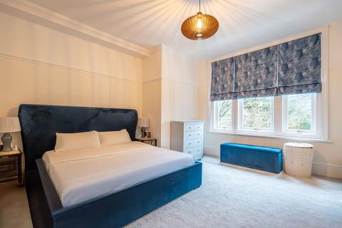 2 bedroom apartment to rent, Tower Road, Branksome Park - Available Now
