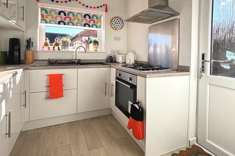 3 bedroom semi-detached house for sale, Oxstalls Way, Longlevens, Gloucester