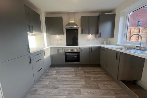 3 bedroom terraced house to rent, Day Road, Yate