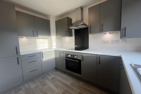 3 bedroom terraced house to rent, Day Road, Yate