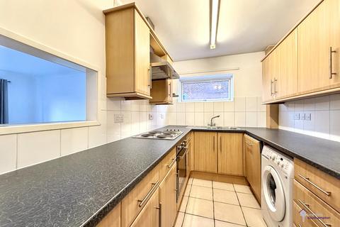 2 bedroom flat for sale, Winn Road, SO17 1EN
