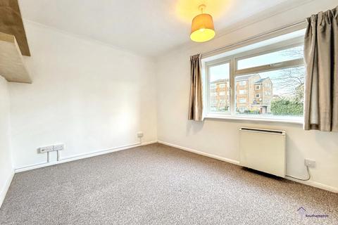 2 bedroom flat for sale, Winn Road, SO17 1EN