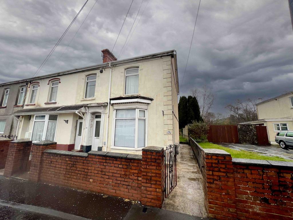2 bedroom Ground Floor Flat for Rent on St Teilo