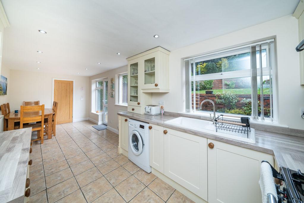 Dining kitchen