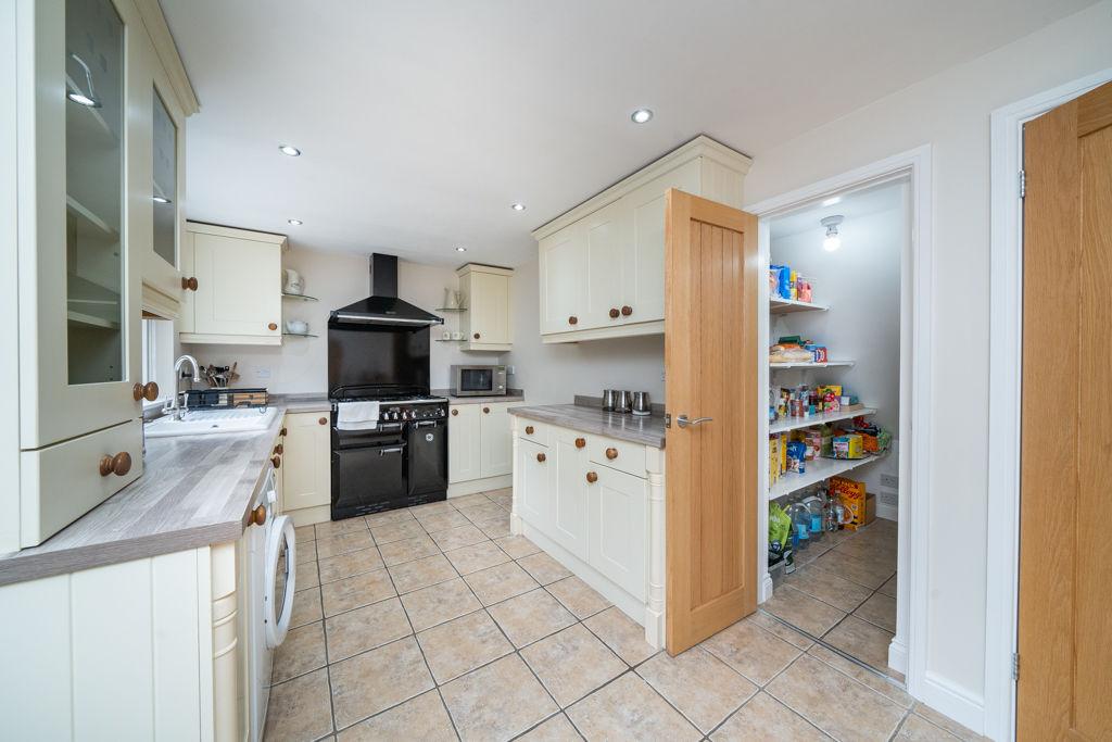 Dining kitchen