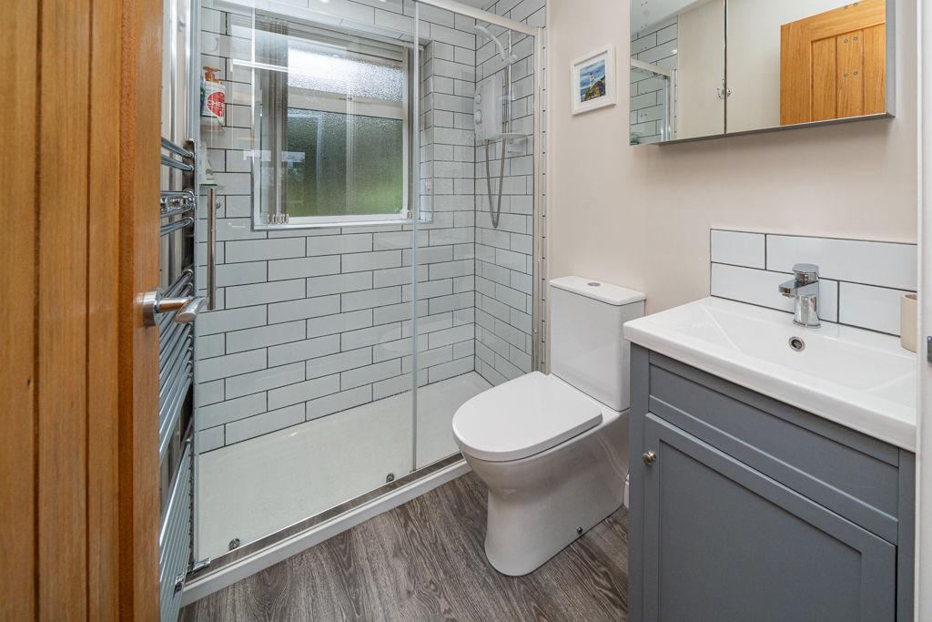 Bedroom 1 en suite