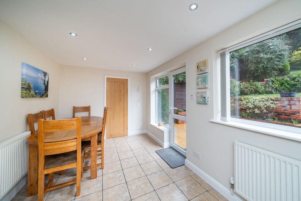 Dining kitchen