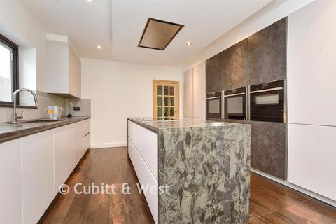 undefined, Foxley Lane, Purley CR8