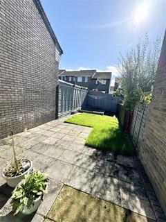 undefined, Barn Close, Woodlands