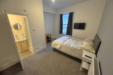 undefined, Torquay TQ2