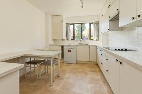 2 bedroom ground floor flat for sale, Mountfield Road, London, N3