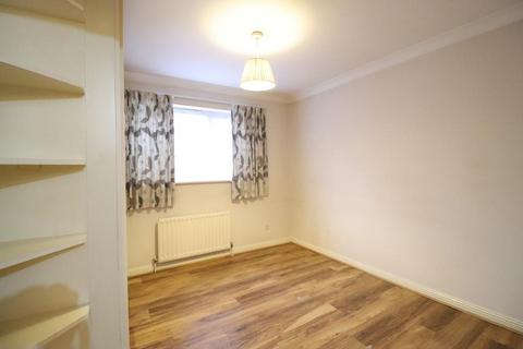2 bedroom flat to rent, Edgware HA8