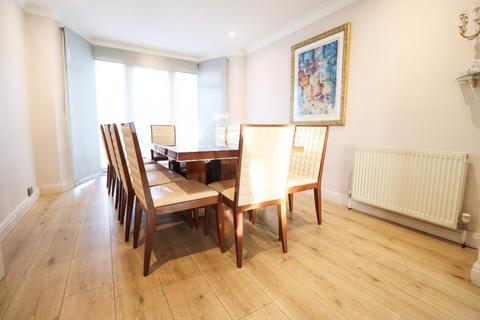 3 bedroom semi-detached house for sale, Edgware HA8