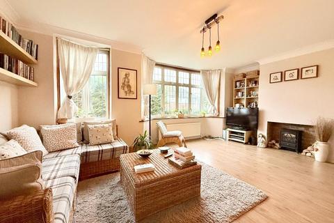 undefined, Graham Gardens, New Bedford Road Area, Luton, Bedfordshire, LU3 1NQ