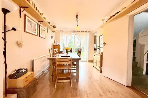 undefined, Graham Gardens, New Bedford Road Area, Luton, Bedfordshire, LU3 1NQ