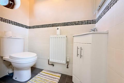 undefined, Lippitts Hill, Old Bedford Road Area, Luton, Bedfordshire, LU2 7YN