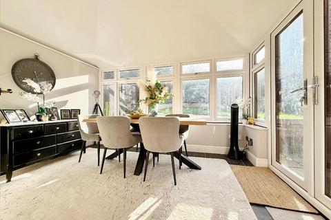 undefined, Lippitts Hill, Old Bedford Road Area, Luton, Bedfordshire, LU2 7YN