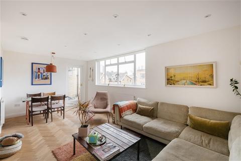 2 bedroom flat for sale, Lambolle Road, Belsize Park