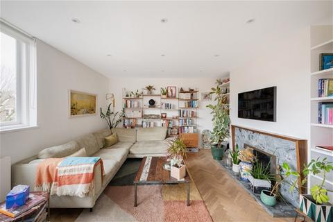 2 bedroom flat for sale, Lambolle Road, Belsize Park