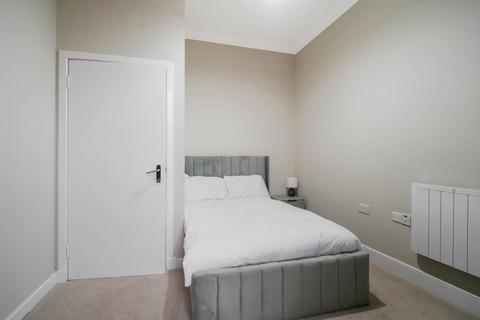 3 bedroom flat to rent, 9 Glasgow Street, 0/1, G12 8JN